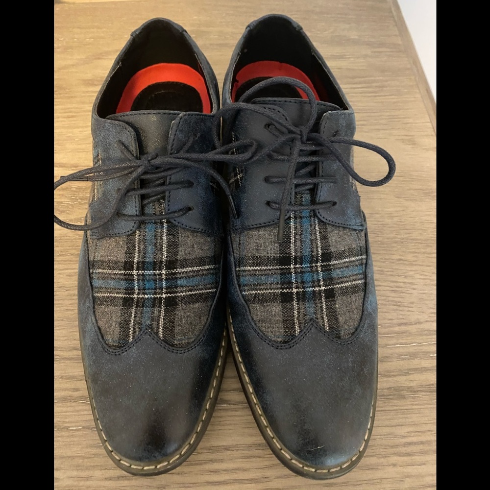 Metro charm blue checkered designer shoes 8